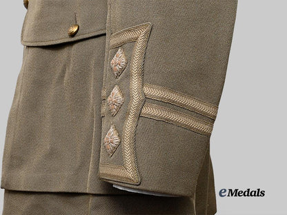 canada,_c_e_f._an_officer's_tunic&_coat,_no.1_canadian_general_hospital_e_medals__c7624_16