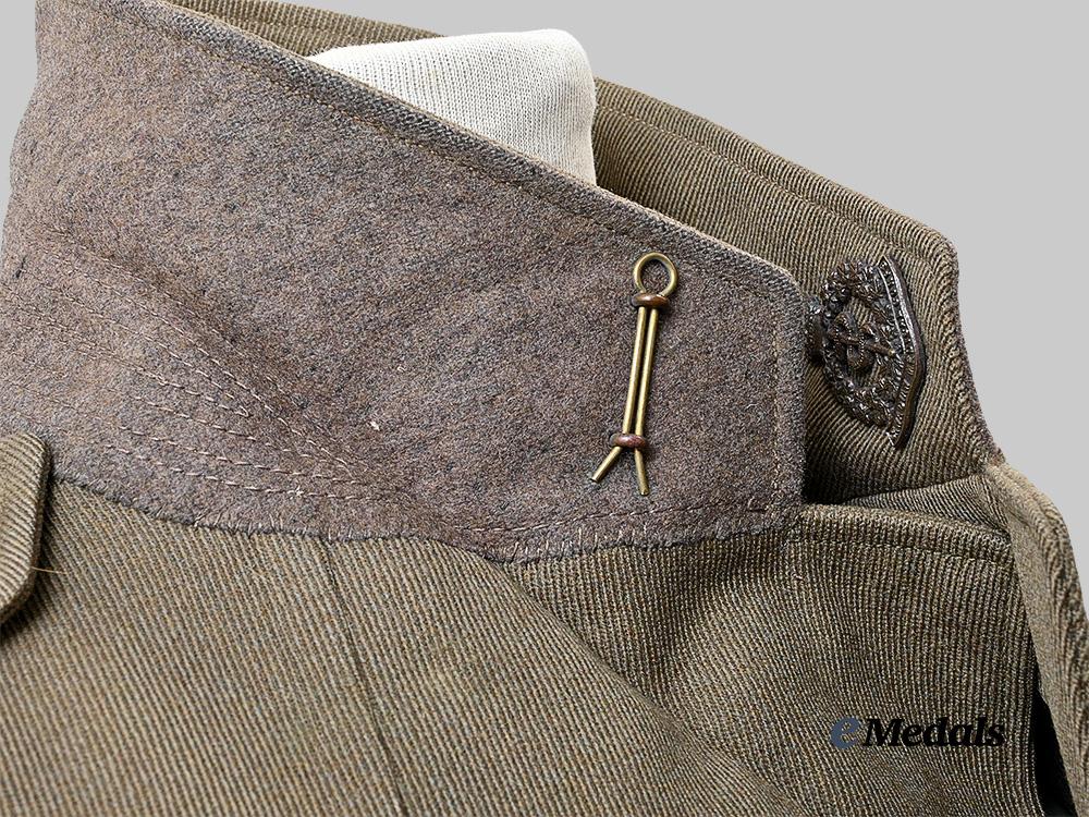 canada,_c_e_f._an_officer's_tunic&_coat,_no.1_canadian_general_hospital_e_medals__c7624_23