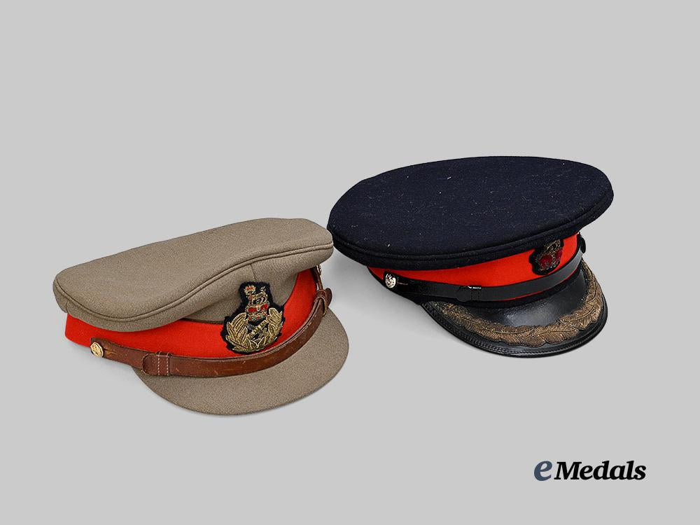 canada,_commonwealth._a_pair_of_high_ranking_officer's_caps_e_medals__c7639_2