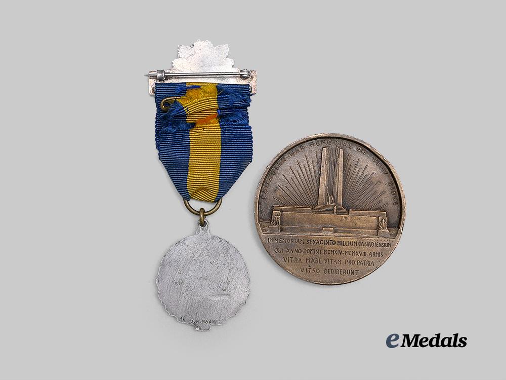 canada,_c_e_f._a_pair_of1936_vimy_pilgrimage_medals_e_medals__c7658_3