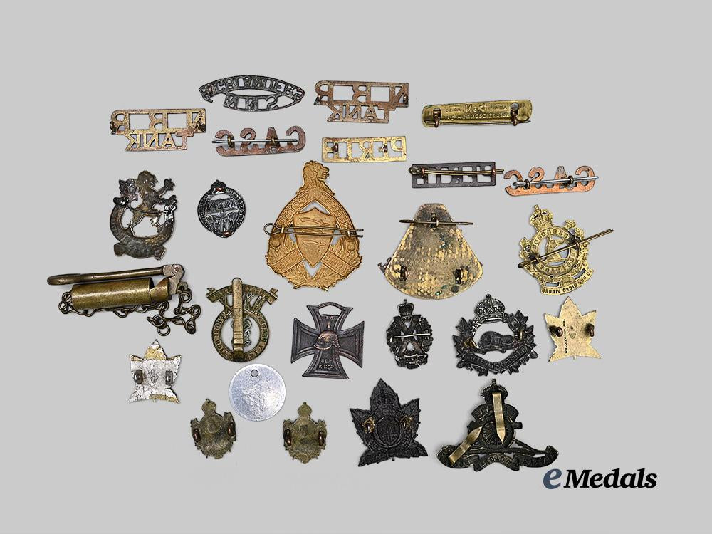 canada,_commonwealth._a_lot_of_various_brass_insignia&_badges_e_medals__c7668_3