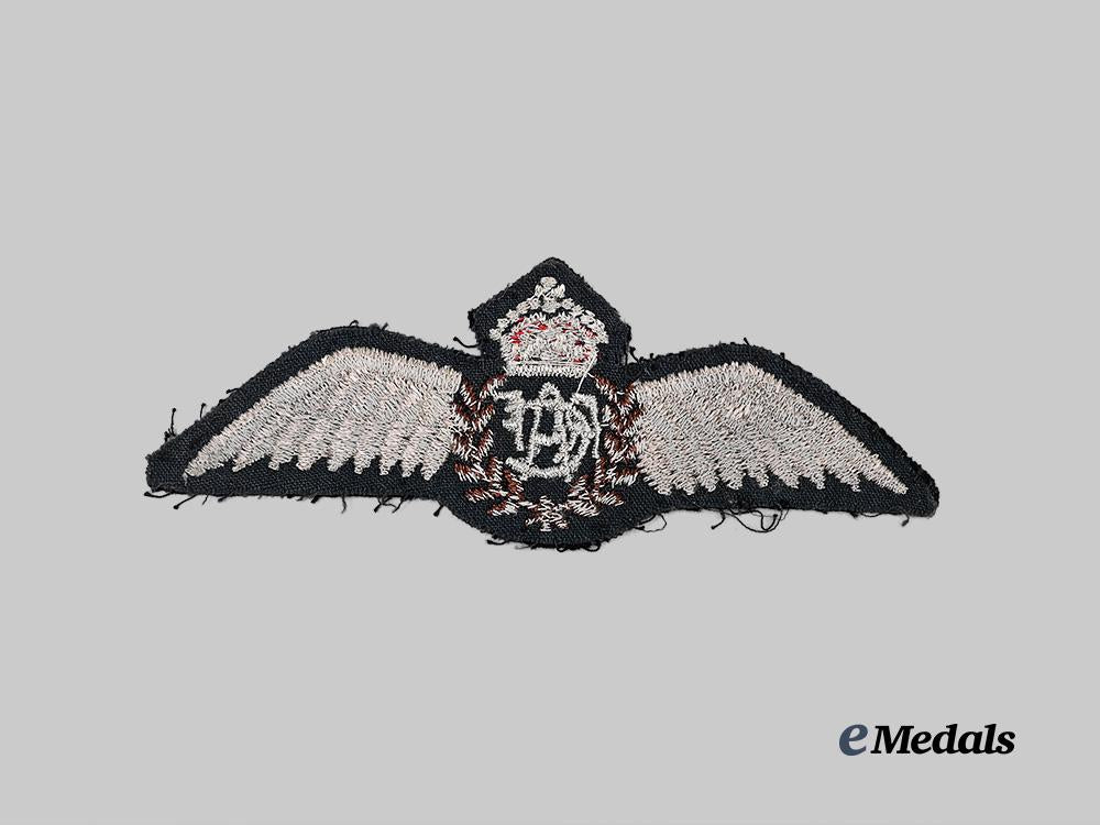 canada,_commonwealth._a_lot_of_r_c_a_f_ephemera_e_medals__c7700_10