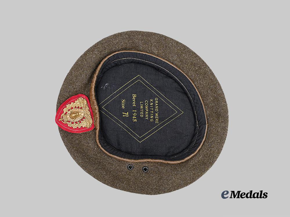 canada,_commonwealth._an_r_c_m_p_provost_beret,1945_e_medals__c7720_3