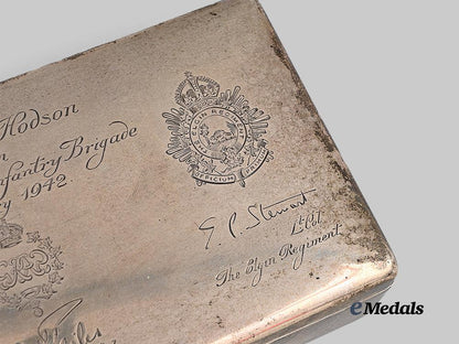 canada,_commonwealth._a_silver_gift_box_to_brigadier_v._hodson,_commander,12th_canadian_infantry_brigade(1941–42)_e_medals__c7721_10