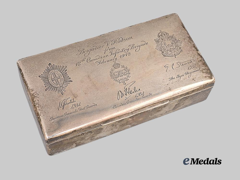 canada,_commonwealth._a_silver_gift_box_to_brigadier_v._hodson,_commander,12th_canadian_infantry_brigade(1941–42)_e_medals__c7721_7