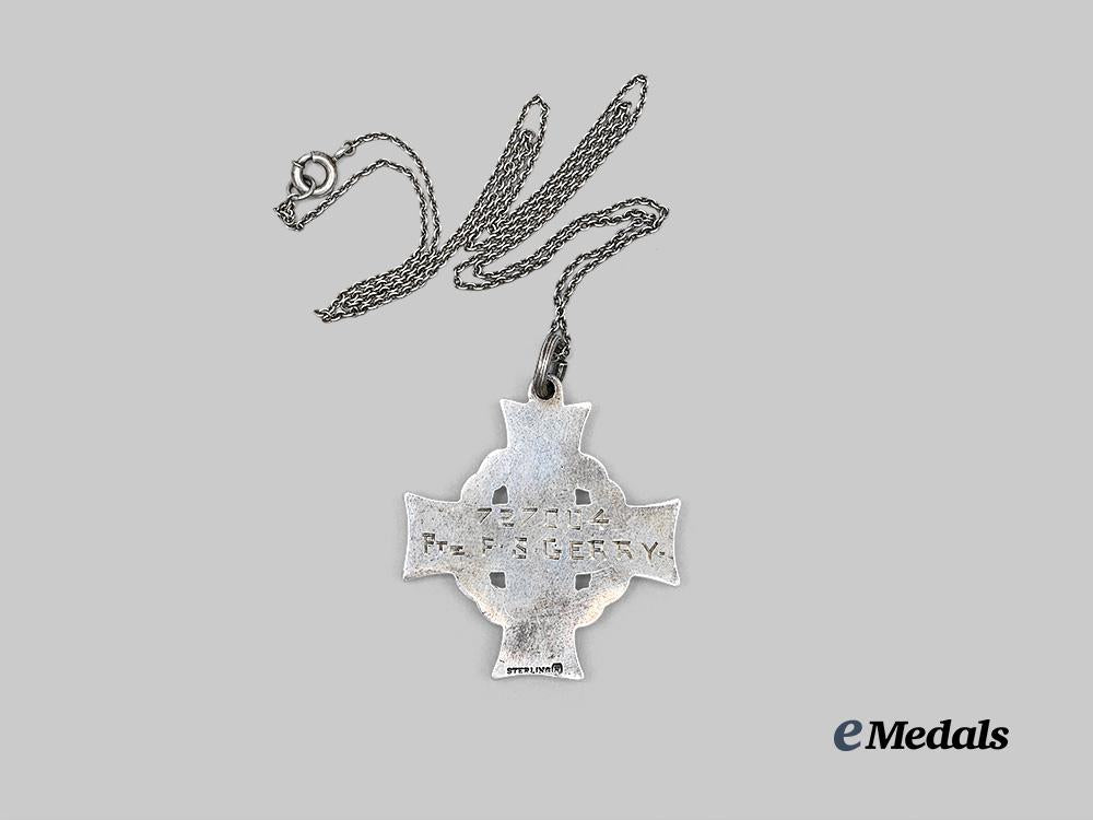 canada,_c_e_f._a_first_war_memorial_cross_to_pte_f._s._gerry,_k_i_a1918_e_medals__c7724_4