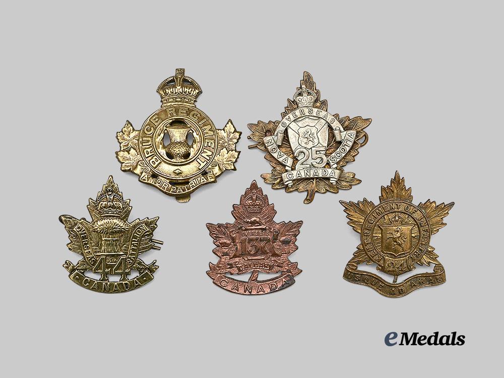 canada,_c_e_f._a_lot_of_five_cap_badges_e_medals__c7755_2