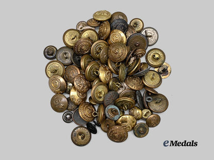 canada,_dominion._a_lot_of_militia_and_military_service_buttons_e_medals__c7759_2