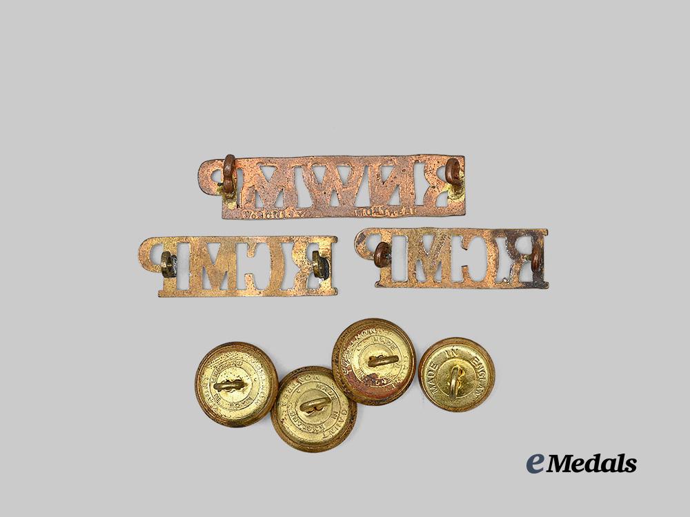 canada,_commonwealth._a_lot_of_royal_canadian_mounted_police_shoulder_titles_and_buttons_e_medals__c7765_3