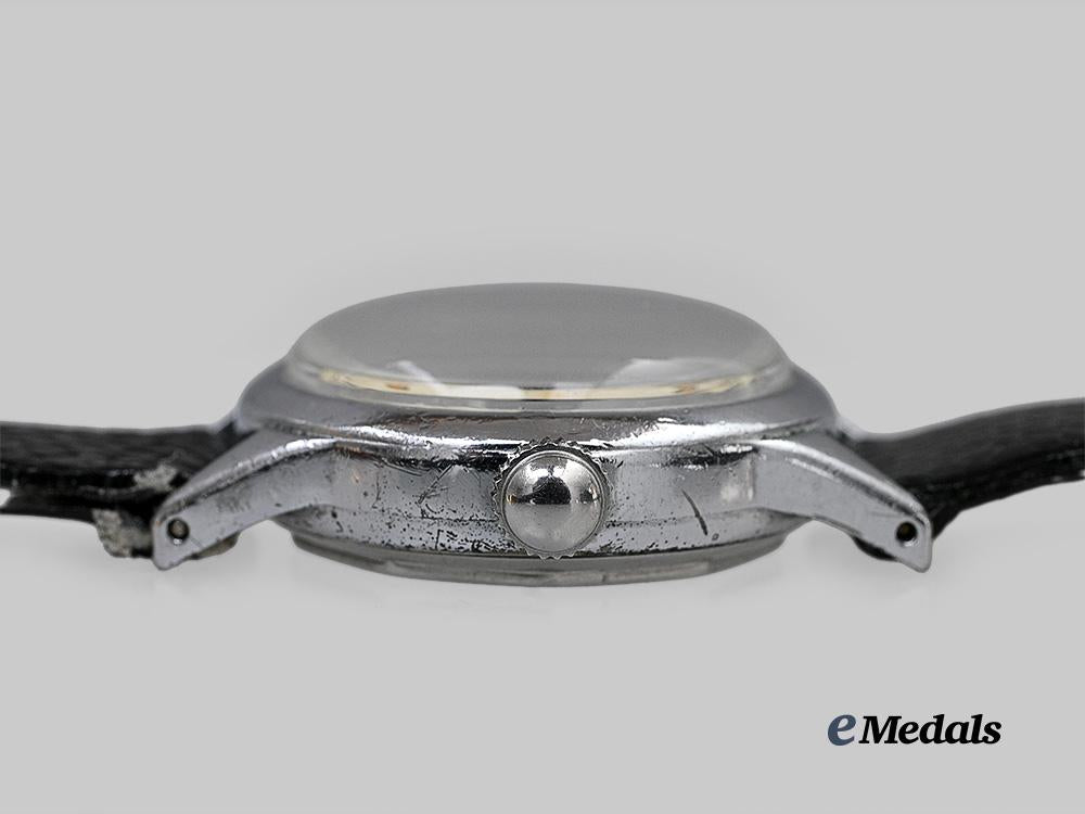 canada,_commonwealth._a_rare_r_c_a_f_pilot’s_watch,1942_e_medals__c7779_10