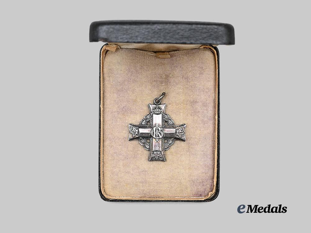 canada,_c_e_f._a_memorial_cross,1st_canadian_mounted_rifles,_sanctuary_wood_e_medals__c7782_3