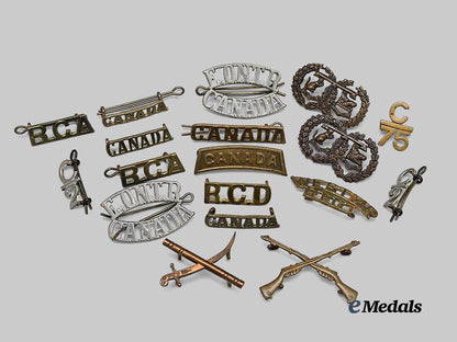 canada,_c_e_f._a_lot_of_insignia_e_medals__c7791_2