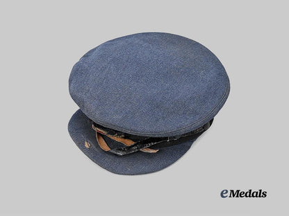 canada,_commonwrealth._an_r_c_a_f_officer's_visor_cap,_by_muir_cap_co,_toronto_e_medals__c7795_4