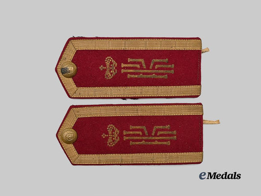 russia,_imperial._a_set_of_cadet_corps_shoulder_boards_e_medals__e_u24138_2