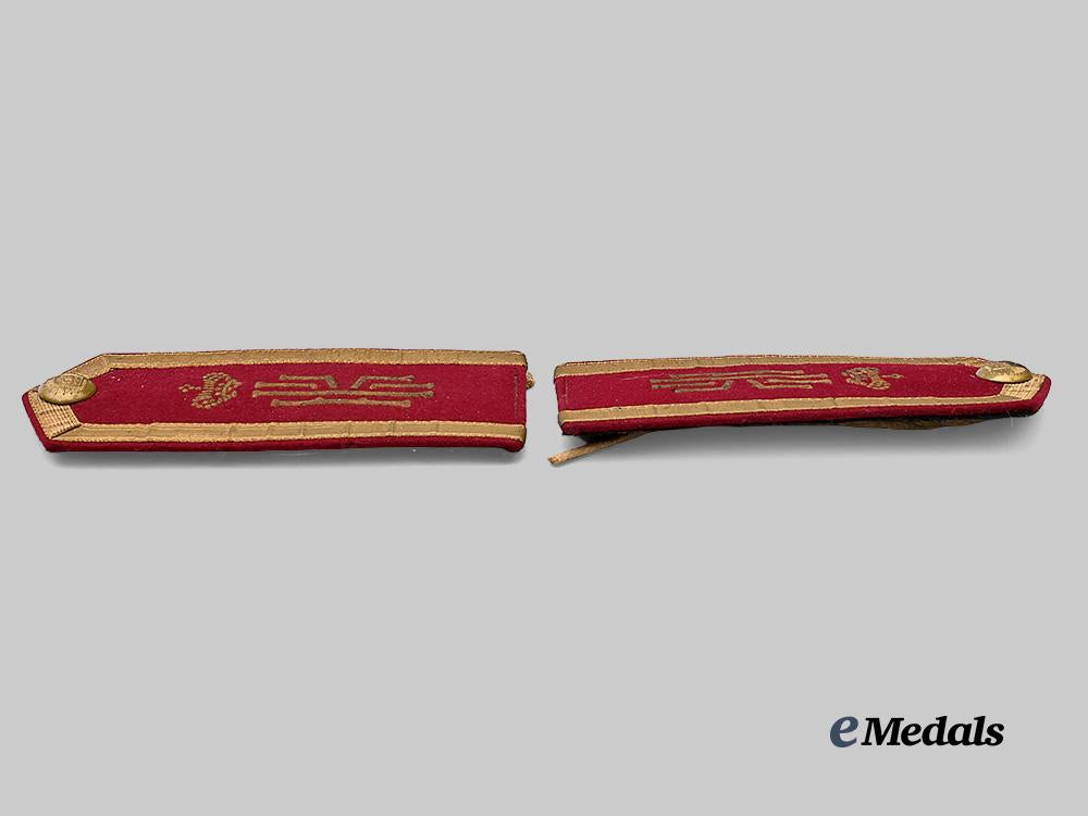 russia,_imperial._a_set_of_cadet_corps_shoulder_boards_e_medals__e_u24138_4