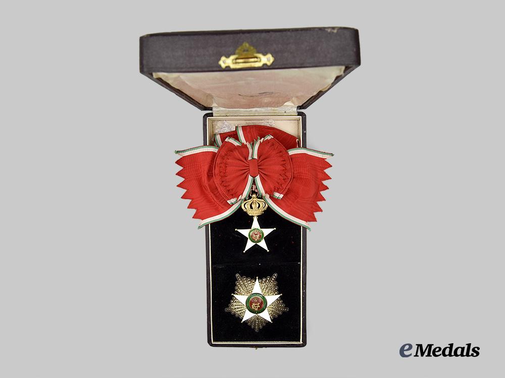italy,_kingdom._an_order_of_the_colonial_star,_grand_cross_set_with_rare_large_star,_in_gold,_by_cravanzola,_c.1938_e_medals__e_u24184_12