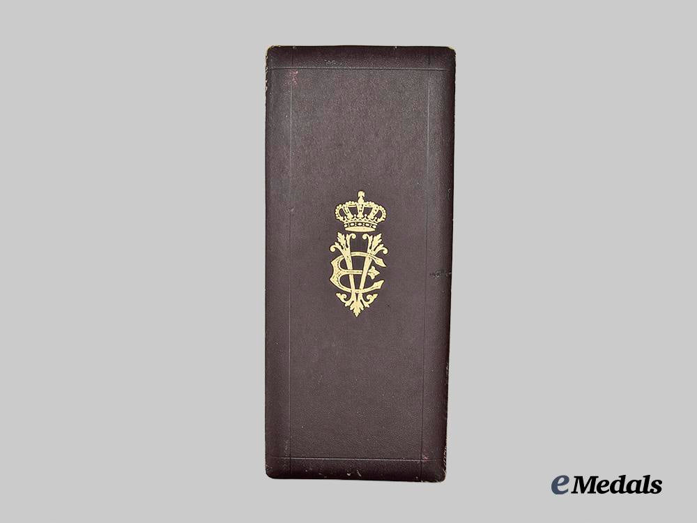 italy,_kingdom._an_order_of_the_colonial_star,_grand_cross_set_with_rare_large_star,_in_gold,_by_cravanzola,_c.1938_e_medals__e_u24184_14