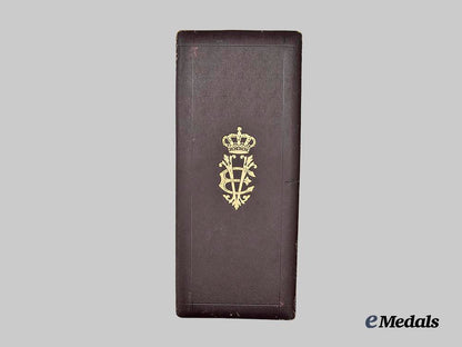 italy,_kingdom._an_order_of_the_colonial_star,_grand_cross_set_with_rare_large_star,_in_gold,_by_cravanzola,_c.1938_e_medals__e_u24184_14