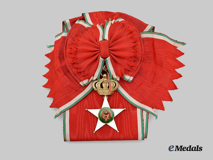 italy,_kingdom._an_order_of_the_colonial_star,_grand_cross_set_with_rare_large_star,_in_gold,_by_cravanzola,_c.1938_e_medals__e_u24184_3