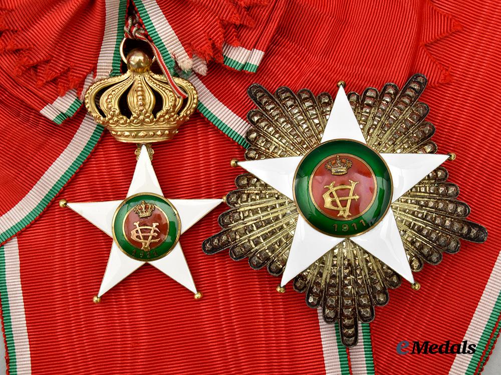 italy,_kingdom._an_order_of_the_colonial_star,_grand_cross_set_with_rare_large_star,_in_gold,_by_cravanzola,_c.1938_e_medals__e_u24184_4