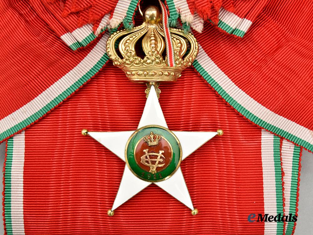 italy,_kingdom._an_order_of_the_colonial_star,_grand_cross_set_with_rare_large_star,_in_gold,_by_cravanzola,_c.1938_e_medals__e_u24184_5