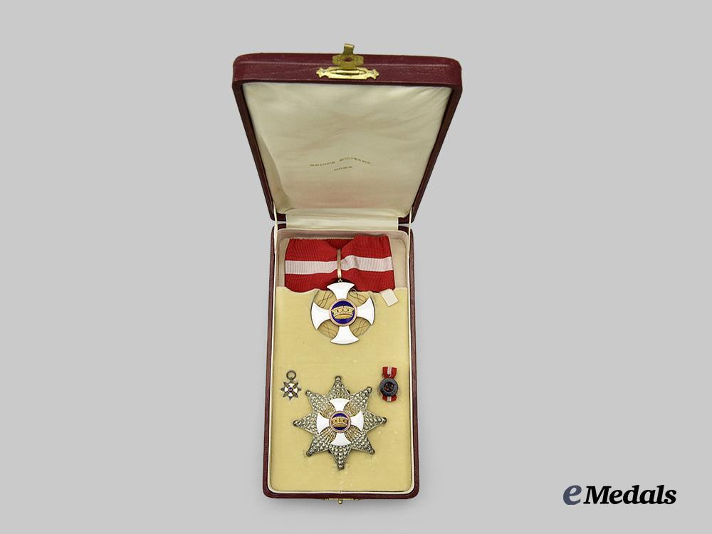 italy,_kingdom._an_order_of_the_crown_of_italy,_grand_officer_set_in_gold,_in_case_e_medals__e_u24190_2