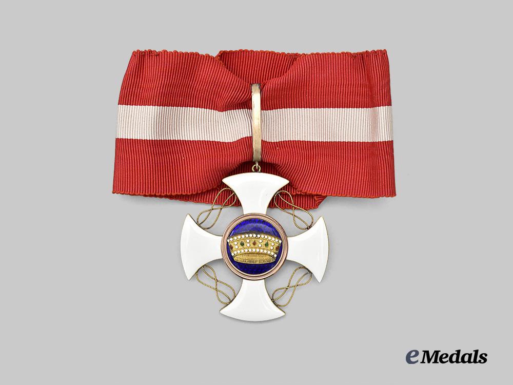 italy,_kingdom._an_order_of_the_crown_of_italy,_grand_officer_set_in_gold,_in_case_e_medals__e_u24190_5