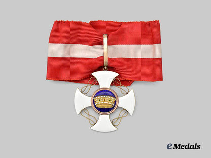 italy,_kingdom._an_order_of_the_crown_of_italy,_grand_officer_set_in_gold,_in_case_e_medals__e_u24190_5