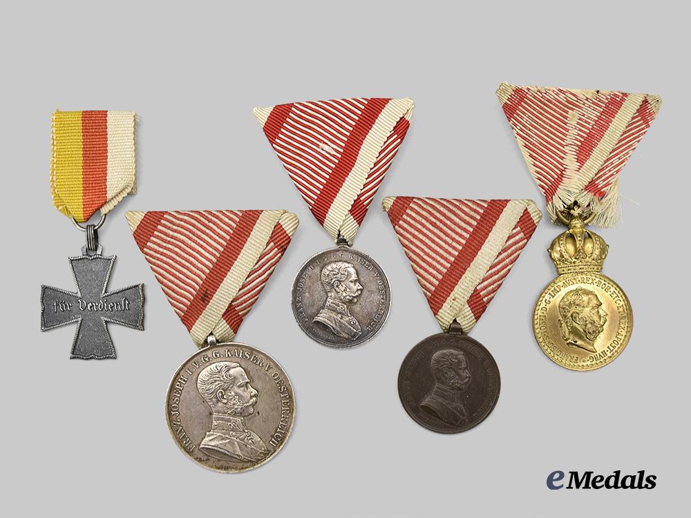 austria,_imperial._a_lot_of_five_first_war_military_medals_e_medals__e_u24264_2