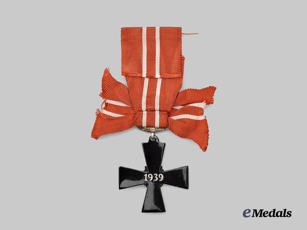 finland,_republic._an_order_of_the_cross_of_liberty,_i_v_class_e_medals__e_u24265_4