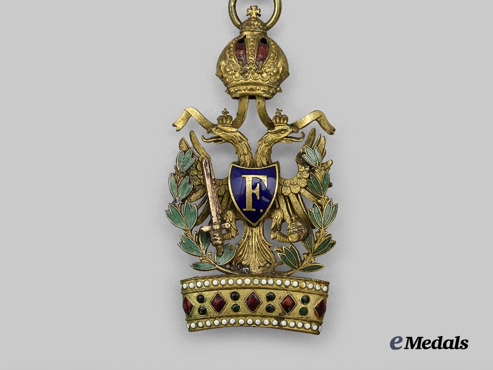 austria,_imperial._an_order_of_the_iron_crown,_i_i_i_class_e_medals__e_u24266_3