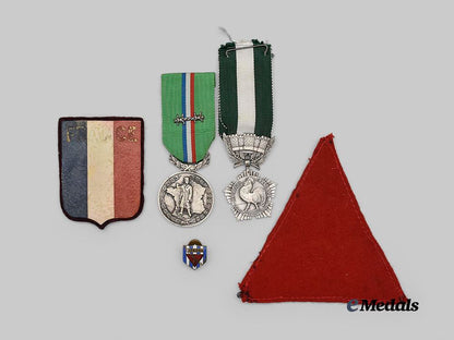 france,_republic._a_lot_of_second_war_prisoner_of_war_medals_and_insignia_e_medals__e_u24293_2