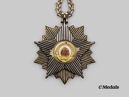 yugoslavia,_socialist_federal_republic._a_cased_order_of_the_yugoslav_flag,_i_i_class_grand_officer,_by_ikom_of_zagreb,_c.1975_e_medals__e_u24296_10