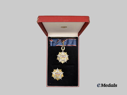 yugoslavia,_socialist_federal_republic._a_cased_order_of_the_yugoslav_flag,_i_i_class_grand_officer,_by_ikom_of_zagreb,_c.1975_e_medals__e_u24296_3