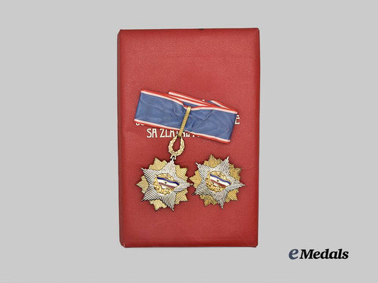 yugoslavia,_socialist_federal_republic._a_cased_order_of_the_yugoslav_flag,_i_i_class_grand_officer,_by_ikom_of_zagreb,_c.1975_e_medals__e_u24296_5
