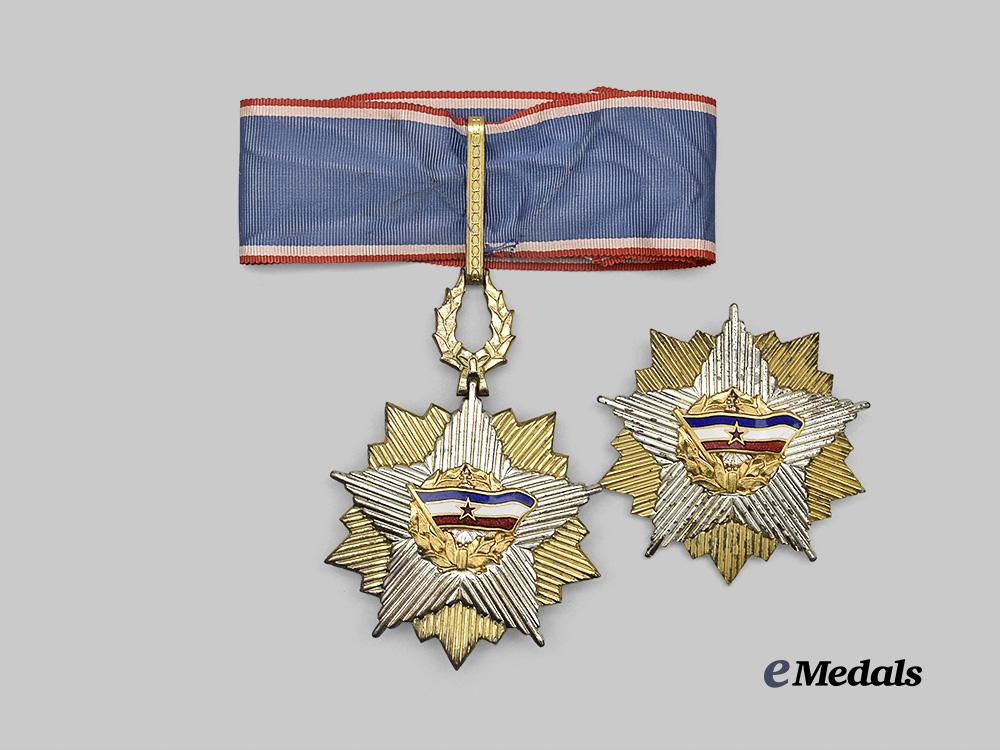 yugoslavia,_socialist_federal_republic._a_cased_order_of_the_yugoslav_flag,_i_i_class_grand_officer,_by_ikom_of_zagreb,_c.1975_e_medals__e_u24296_6