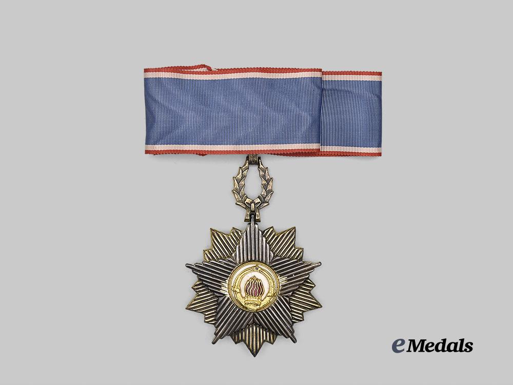 yugoslavia,_socialist_federal_republic._a_cased_order_of_the_yugoslav_flag,_i_i_class_grand_officer,_by_ikom_of_zagreb,_c.1975_e_medals__e_u24296_9