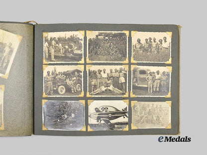 poland,_republic._a_photo_album_and_books_from_the_second_war_e_medals__e_u24307_10