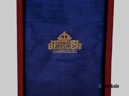 netherlands,_kingdom._a_dutch_army_long_service_medal,_gold_grade_e_medals__e_u24312_4