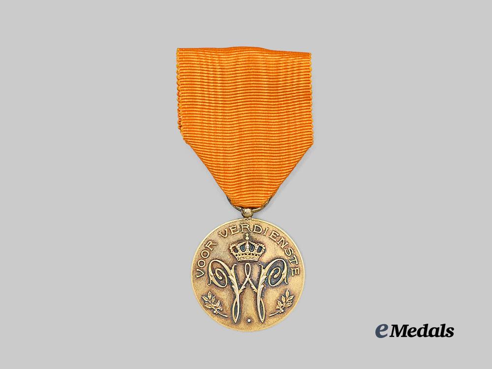 netherlands,_kingdom._a_dutch_army_long_service_medal,_gold_grade_e_medals__e_u24312_6