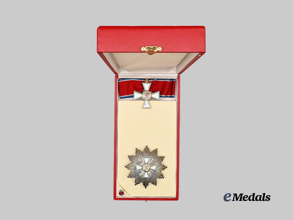 luxembourg,_duchy._an_order_of_merit_of_the_grand_duchy_of_luxembourg,_grand_officer_set_e_medals__e_u24319_2