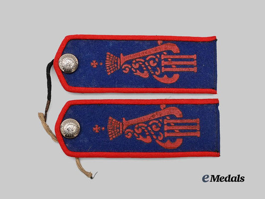 russia,_imperial._a_pair_of_don_cadet_corps_shoulder_boards,1902-1917_pattern_e_medals__e_u24343_3