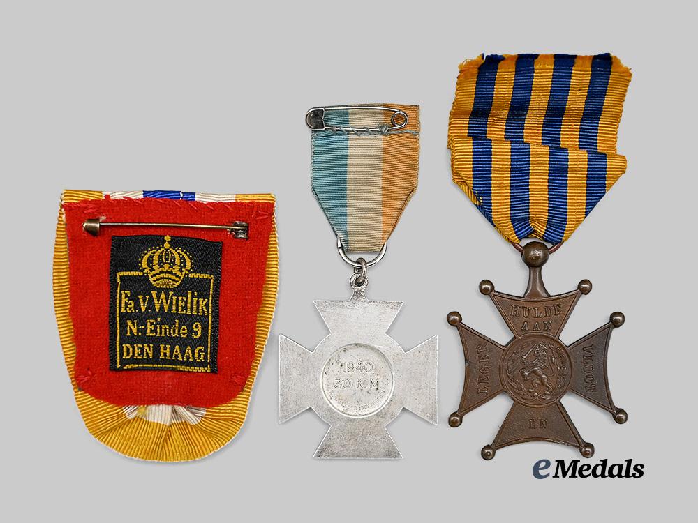 netherlands,_kingdom._a_lot_of_three_decorations_e_medals__e_u24367_5