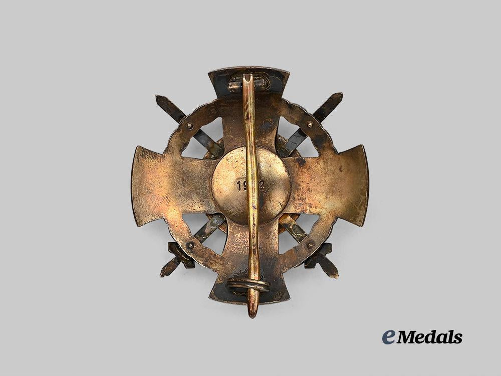 hungary,_kingdom._an_order_of_the_holy_crown,_officer_with_swords_and_war_decoration,_c.1943_e_medals__e_u24368_4