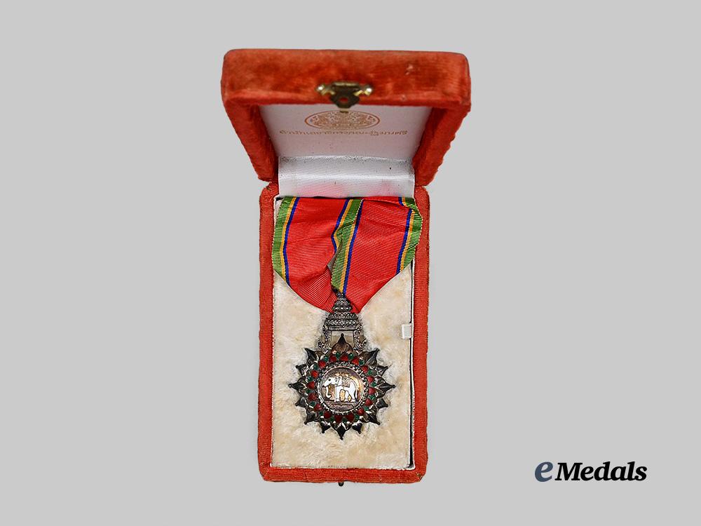 thailand,_kingdom._an_order_of_the_white_elephant,_commander_grade_neck_badge,_in_case_of_issue_e_medals__e_u24386_3