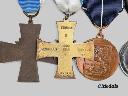finland,_republic._a_second_war_medal_bar_with_five_medals,_awards,_and_decorations_e_medals__e_u24388_7
