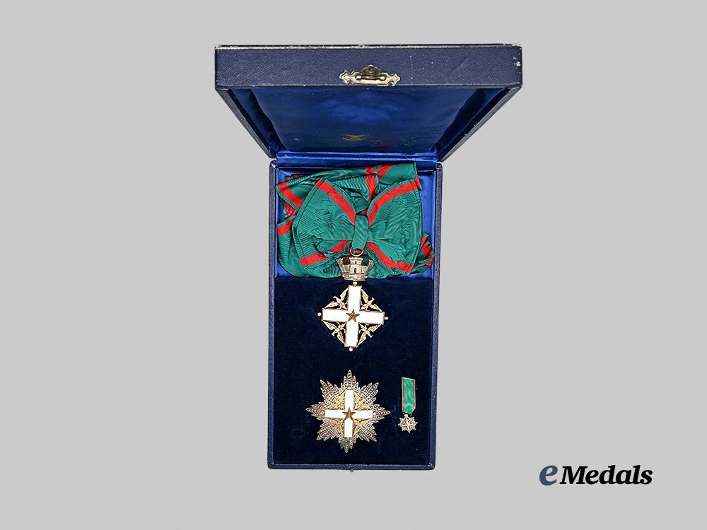 italy,_republic._an_order_of_merit_of_the_italian_republic,_grand_cross_set_e_medals__e_u24427_3