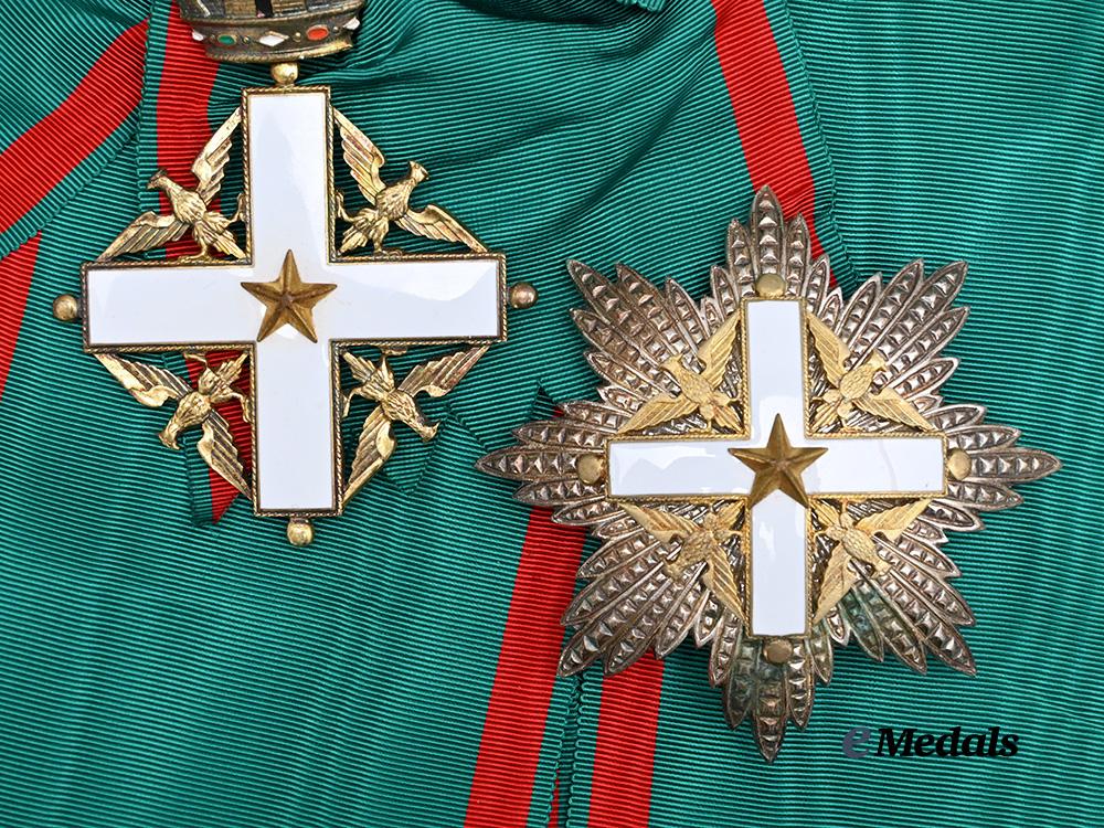 italy,_republic._an_order_of_merit_of_the_italian_republic,_grand_cross_set_e_medals__e_u24427_4