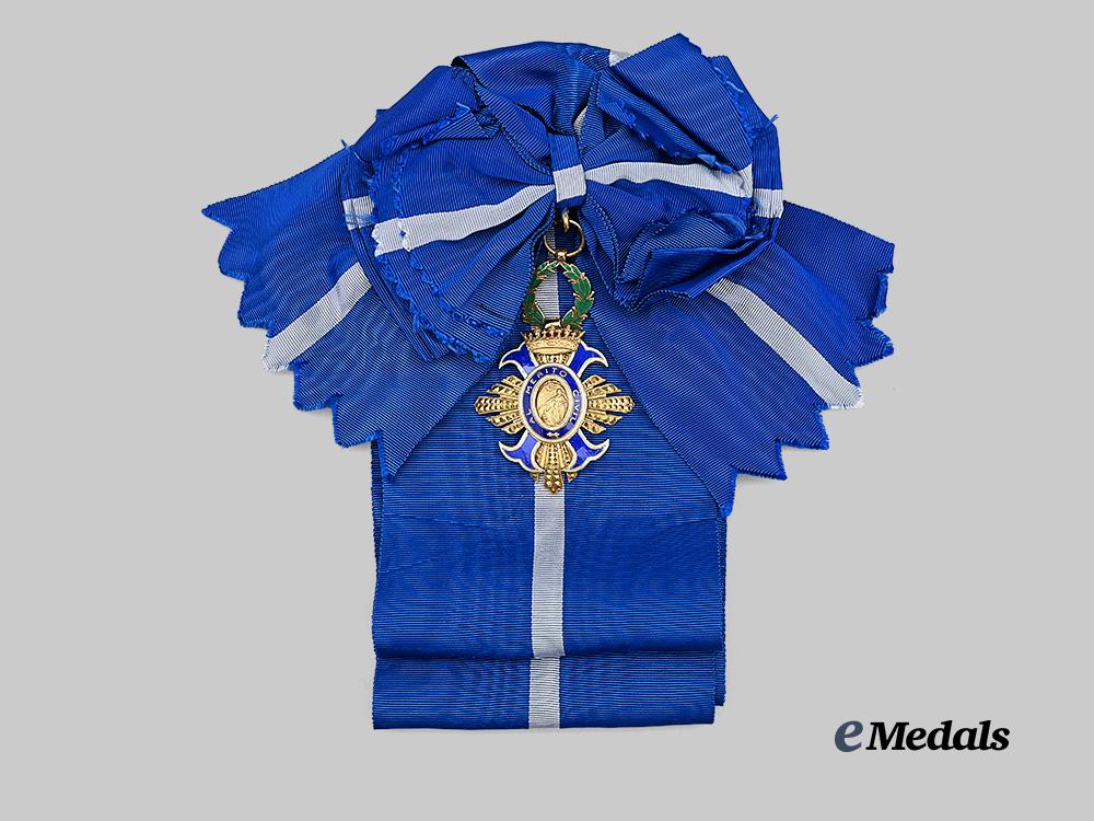spain,_franco_period._an_order_of_civil_merit,_grand_cross_set,_in_case,_c.1968_e_medals__e_u24440_6