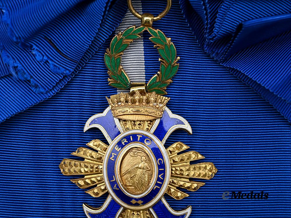 spain,_franco_period._an_order_of_civil_merit,_grand_cross_set,_in_case,_c.1968_e_medals__e_u24440_9